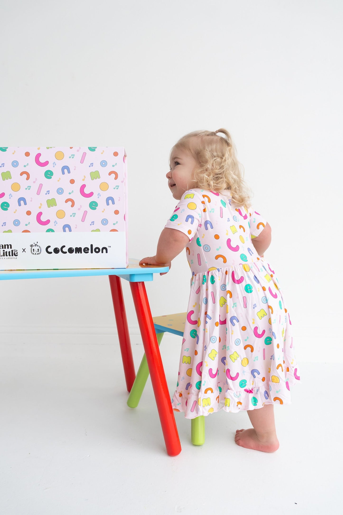 Exclusive CoComelon Gift Box