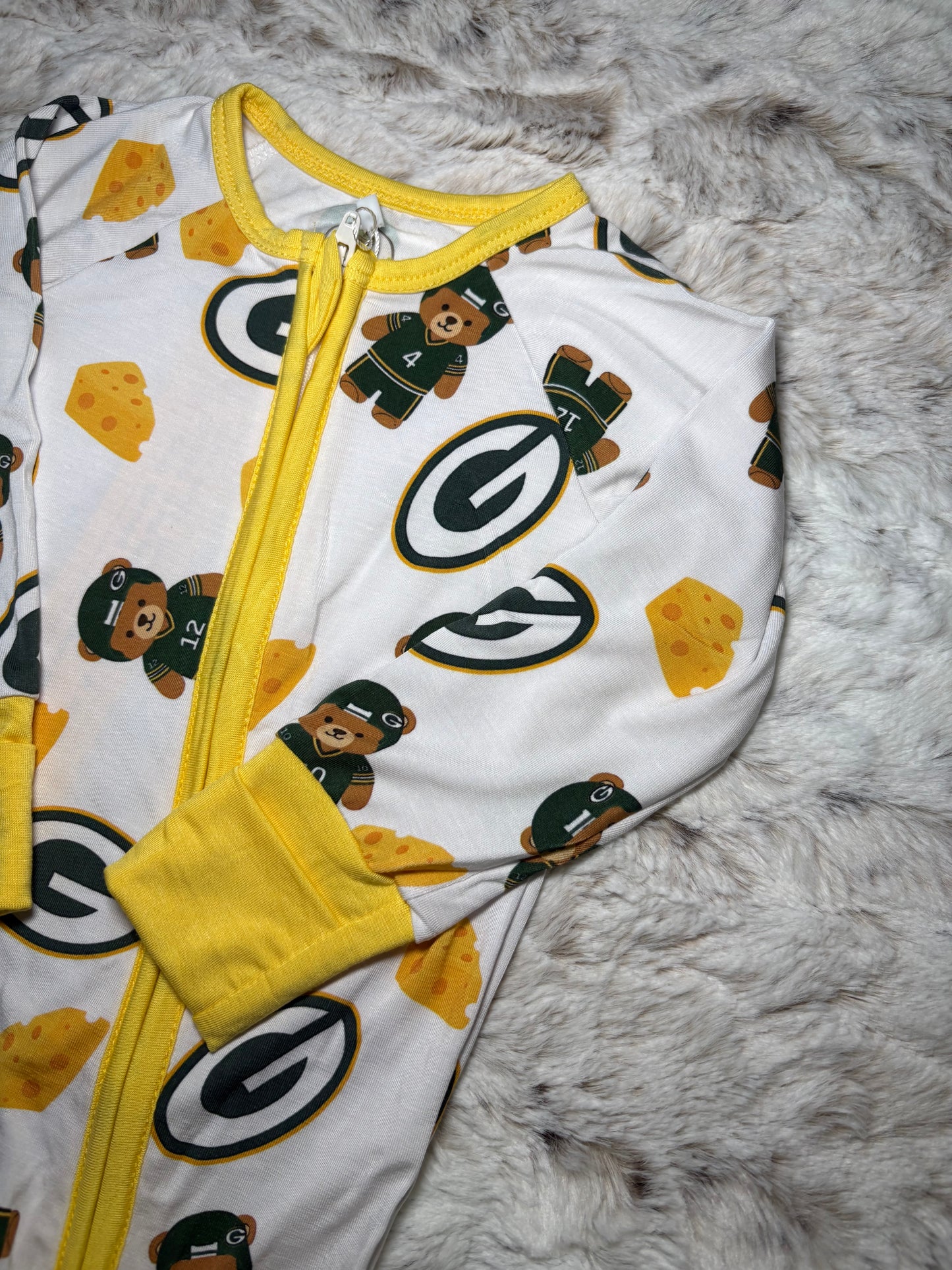 Yellow and green bear zippy