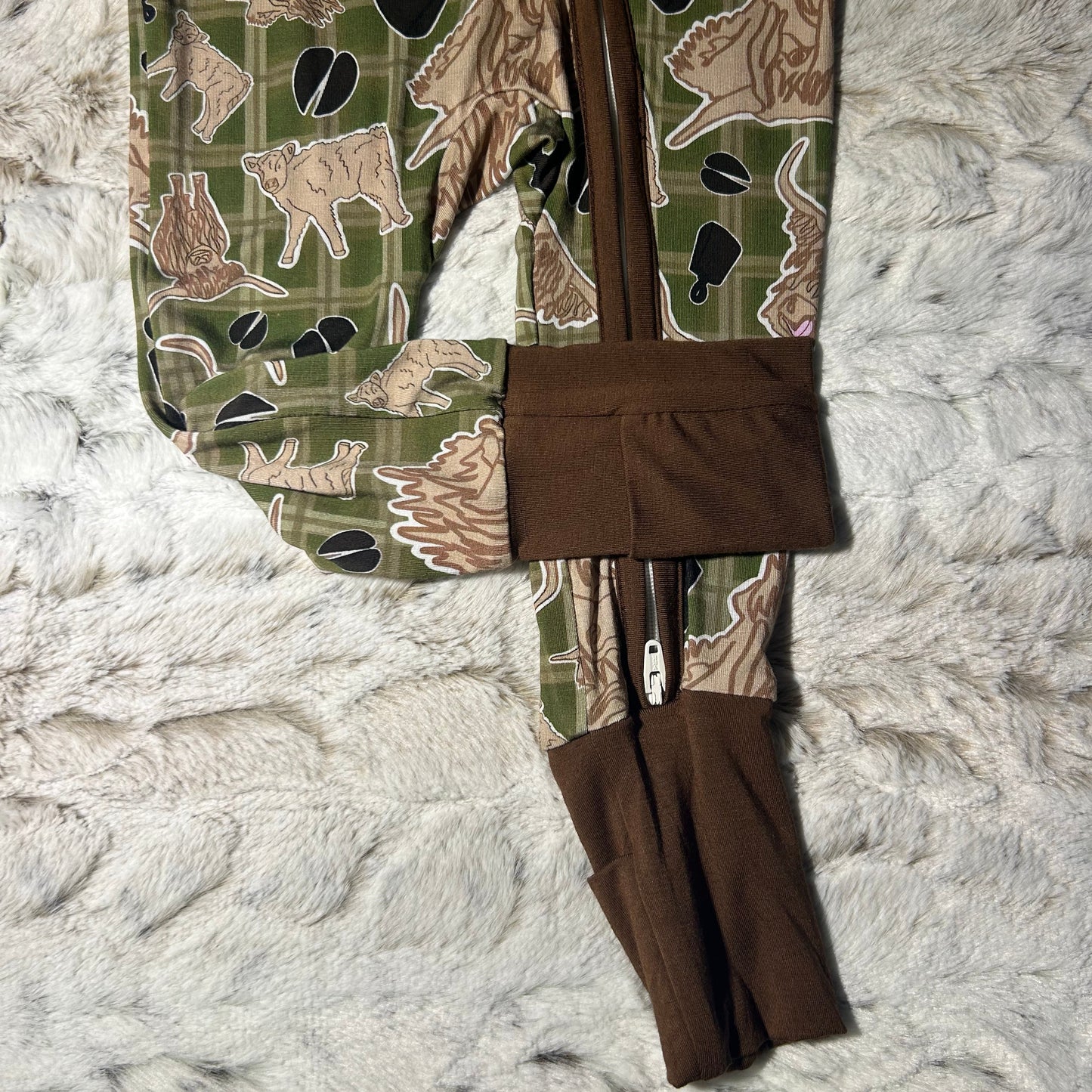 Highland cow bamboo zippy