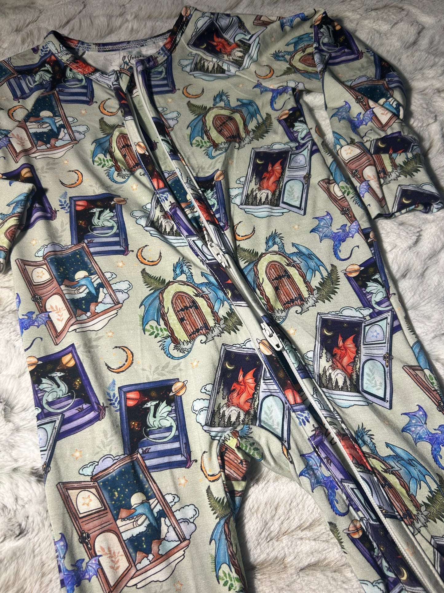 Dragon world bamboo zippy