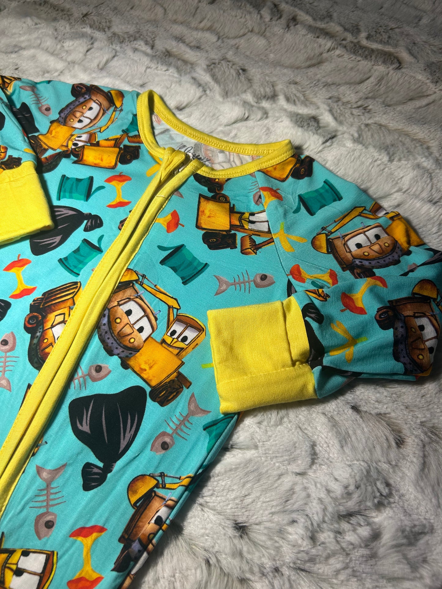 Stinky and dirty show bamboo zippy