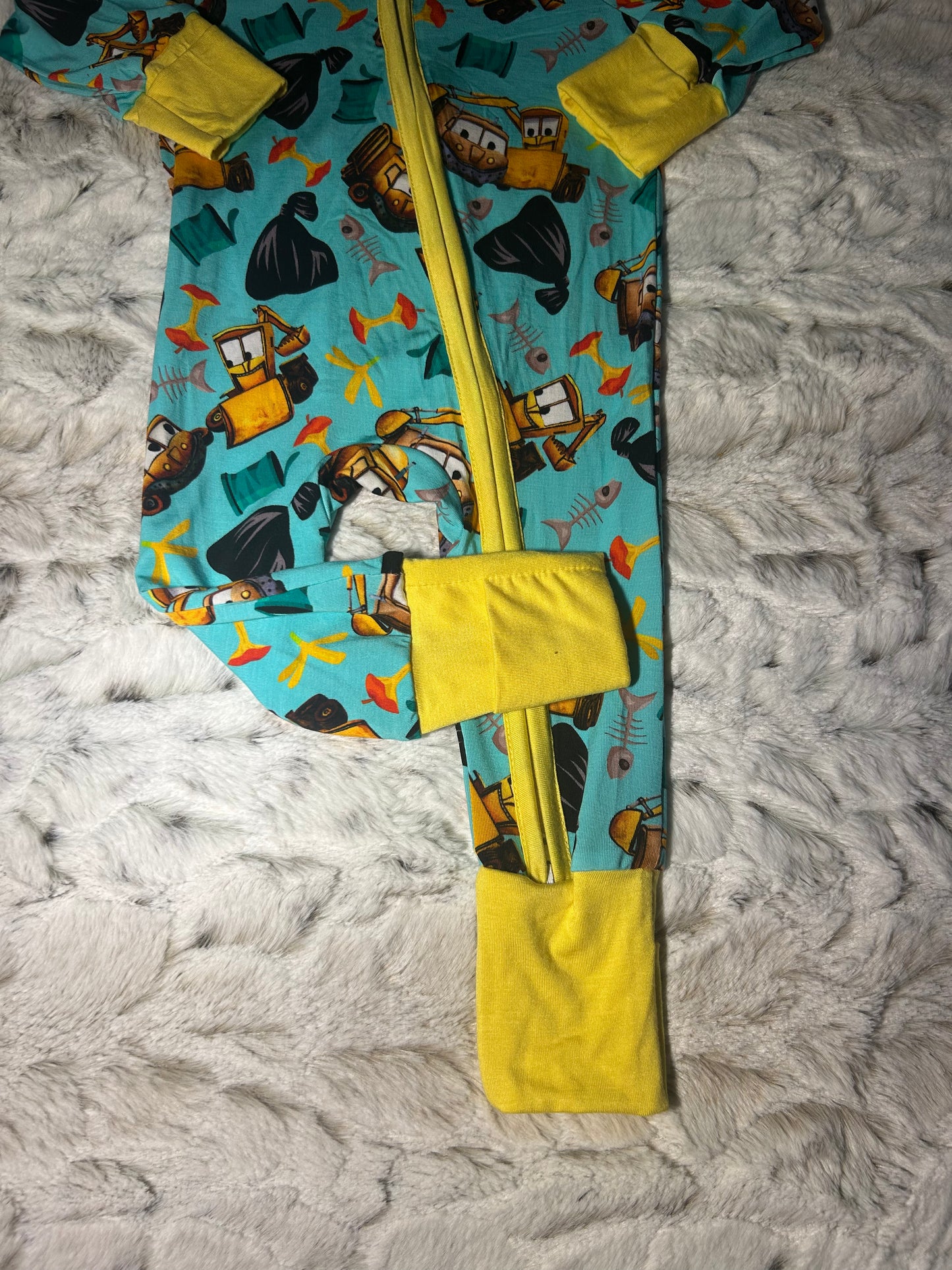 Stinky and dirty show bamboo zippy