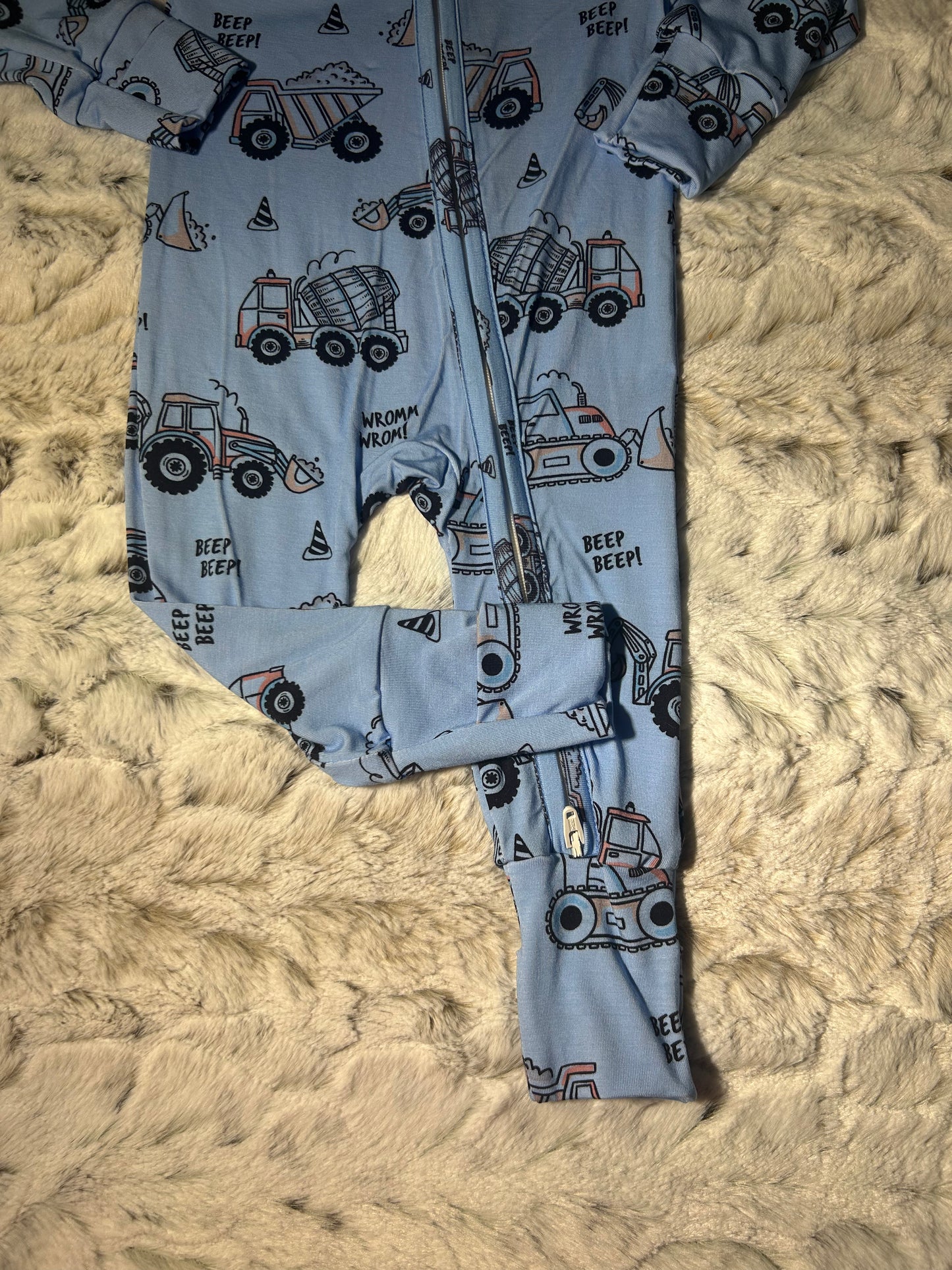 Construction truck bamboo zippy