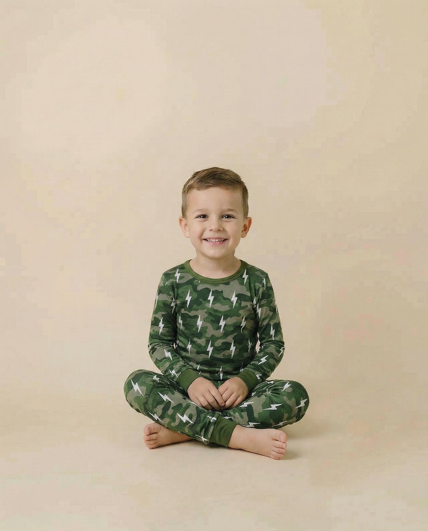 Bamboo Two Piece Set | Green Camo Bolts